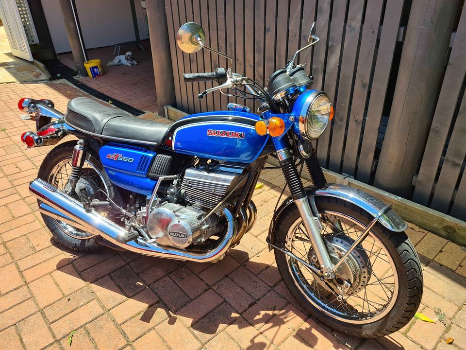 Suzuki GT550